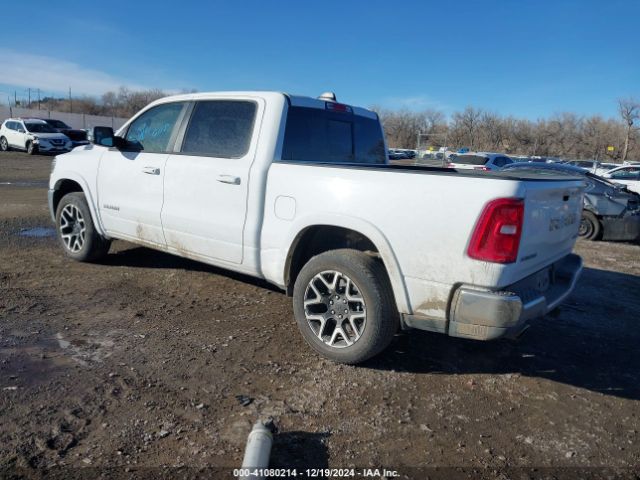 2025 RAM 1500 1C6SRFJP3SN562842 Photo 2