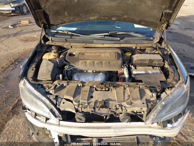 1C3CCCAB0FN657967 Chrysler 200 Limited