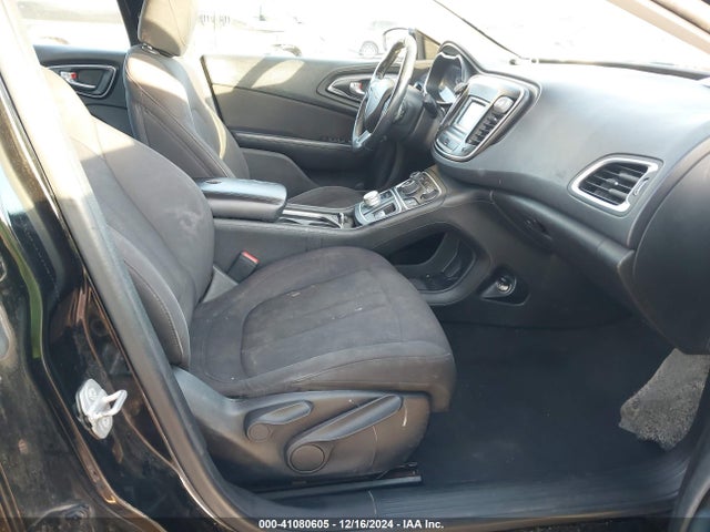 1C3CCCAB0FN657967 Chrysler 200 Limited