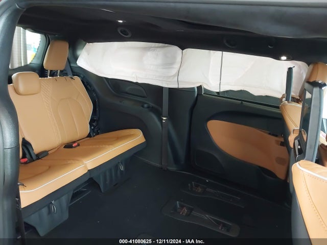 Chrysler Pacifica Hybrid Pinnacle 2023 2C4RC1N79PR589205 Image 8