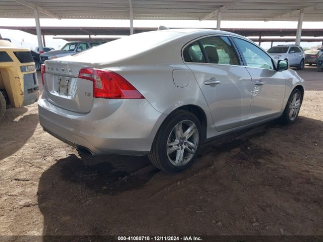 YV140MFK7F1354452 Volvo S60 T5 Premier