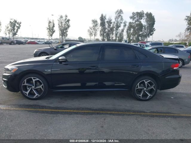 1VWMA7A32MC015455 Volkswagen Passat 2.0t R-line