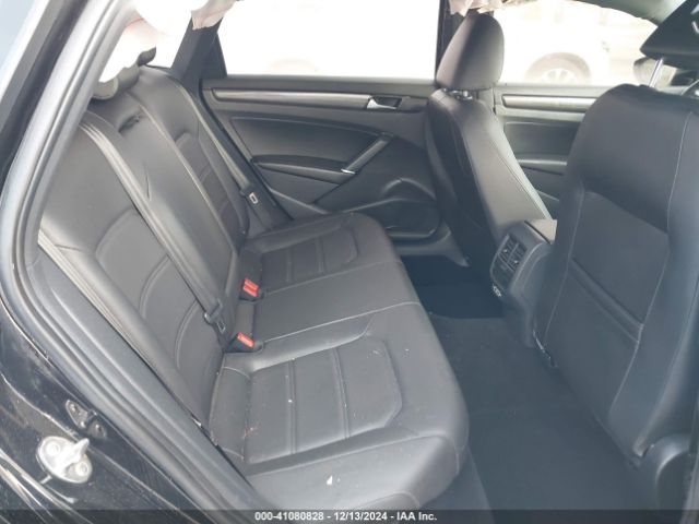 1VWMA7A32MC015455 Volkswagen Passat 2.0t R-line