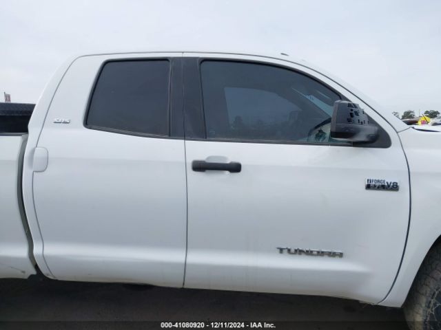 5TFUY5F13GX556313 Toyota Tundra Sr5 5.7l V8