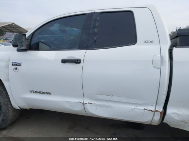 5TFUY5F13GX556313 Toyota Tundra Sr5 5.7l V8