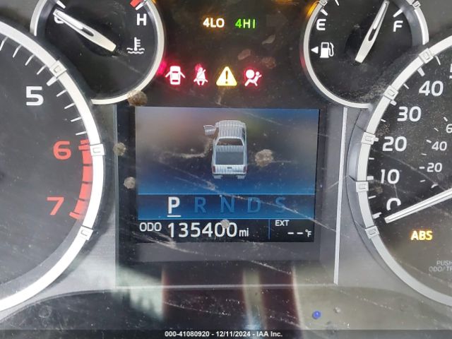 5TFUY5F13GX556313 Toyota Tundra Sr5 5.7l V8