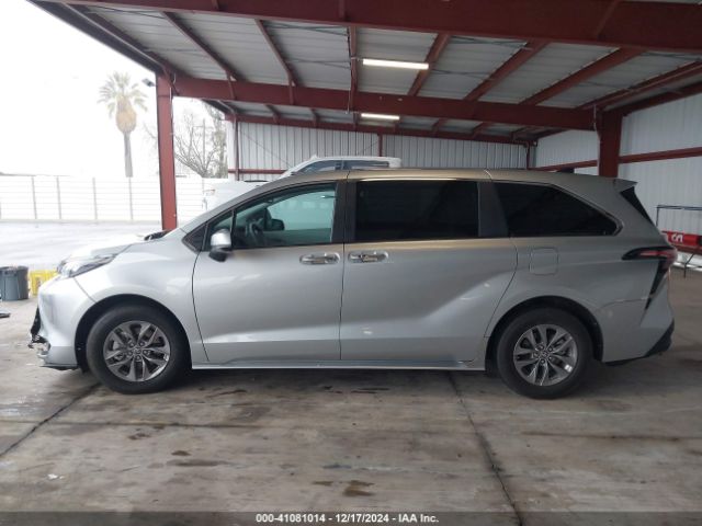 5TDYRKEC8RS188087 Toyota SIENNA XLE