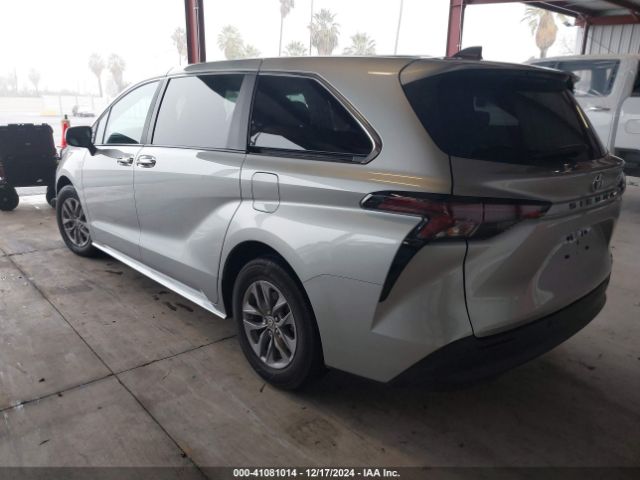 5TDYRKEC8RS188087 Toyota SIENNA XLE