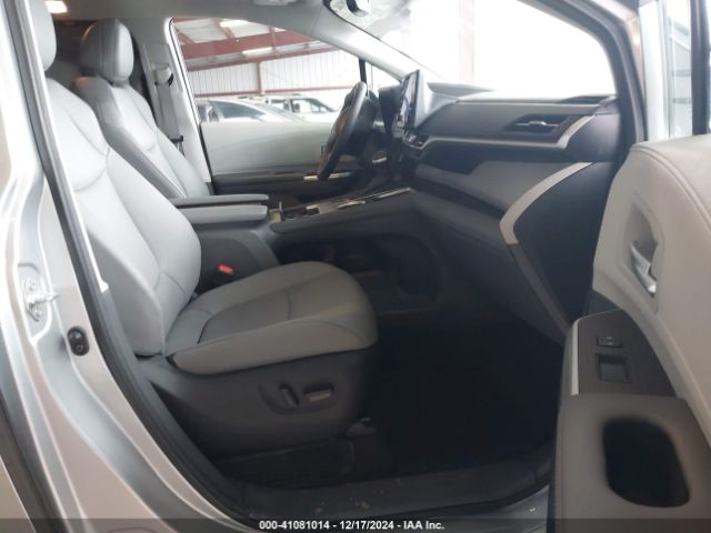 5TDYRKEC8RS188087 Toyota SIENNA XLE