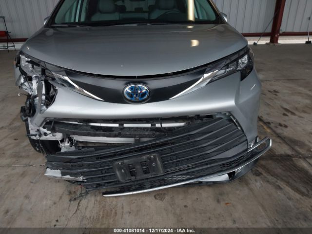 5TDYRKEC8RS188087 Toyota SIENNA XLE