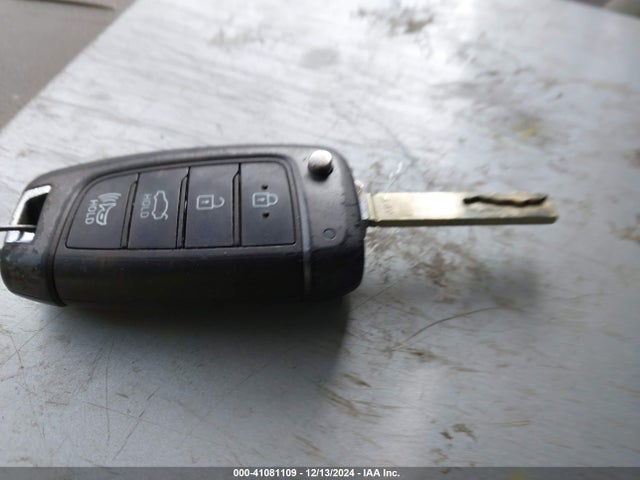 5NPLL4AG8MH025566 Hyundai ELANTRA SE