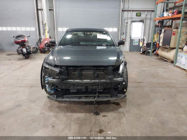 JTDAAAAF8P3001027 Toyota Crown Xle