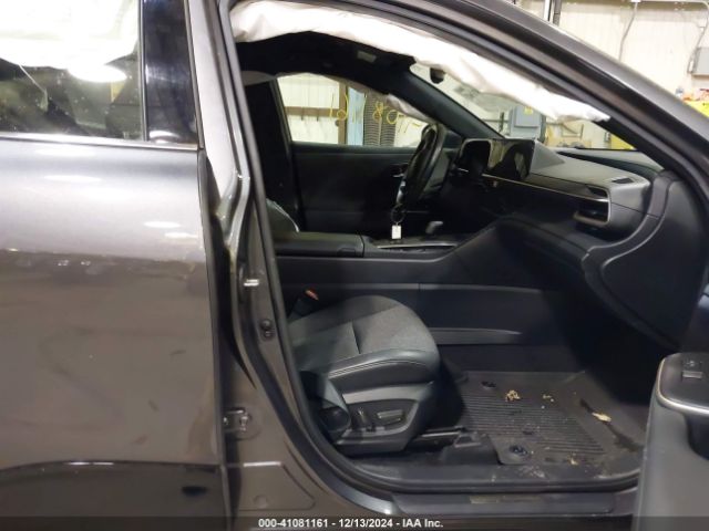 JTDAAAAF8P3001027 Toyota Crown Xle