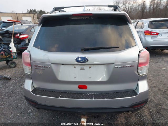 Subaru Forester 2.5i Premium 2018 JF2SJAEC3JH433024 Image 17