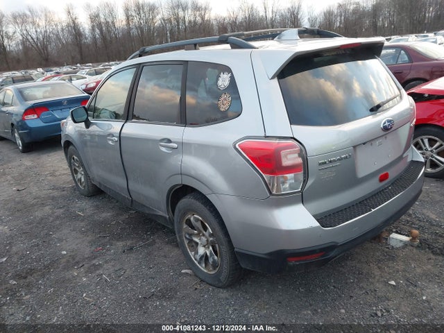 Subaru Forester 2.5i Premium 2018 JF2SJAEC3JH433024 Image 3
