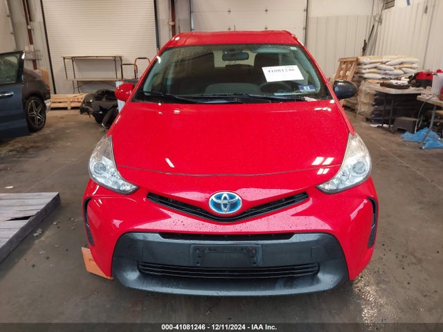 Toyota Prius V Two 2015 JTDZN3EUXFJ035735 Image 12