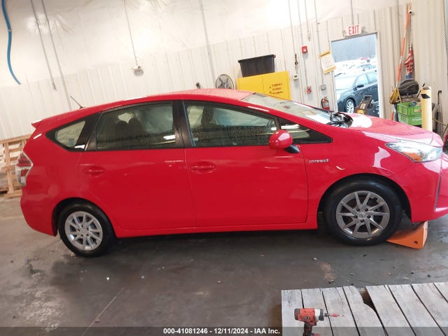Toyota Prius V Two 2015 JTDZN3EUXFJ035735 Image 13