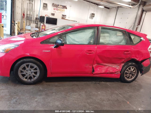 Toyota Prius V Two 2015 JTDZN3EUXFJ035735 Image 14