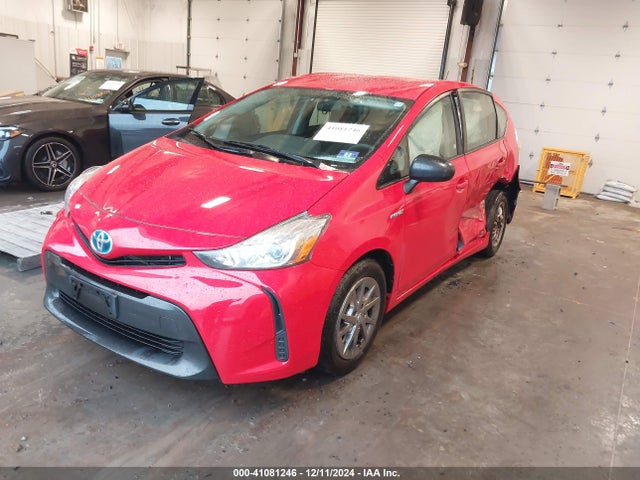 Toyota Prius V Two 2015 JTDZN3EUXFJ035735 Image 2