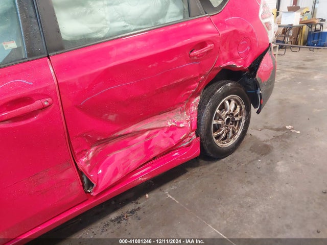 Toyota Prius V Two 2015 JTDZN3EUXFJ035735 Image 6