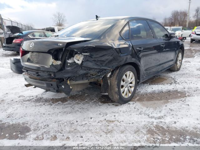 1VWAT7A39FC050638 Volkswagen Passat 1.8t Wolfsburg Edition