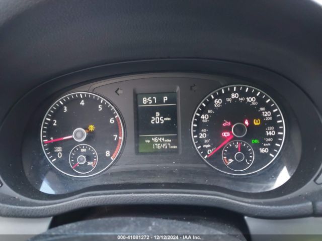 1VWAT7A39FC050638 Volkswagen Passat 1.8t Wolfsburg Edition