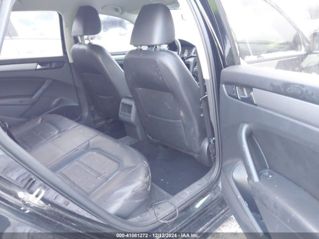 1VWAT7A39FC050638 Volkswagen Passat 1.8t Wolfsburg Edition