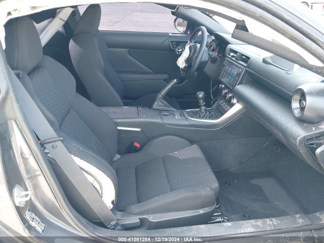 JF1ZNBB10R9755528 Toyota GR86