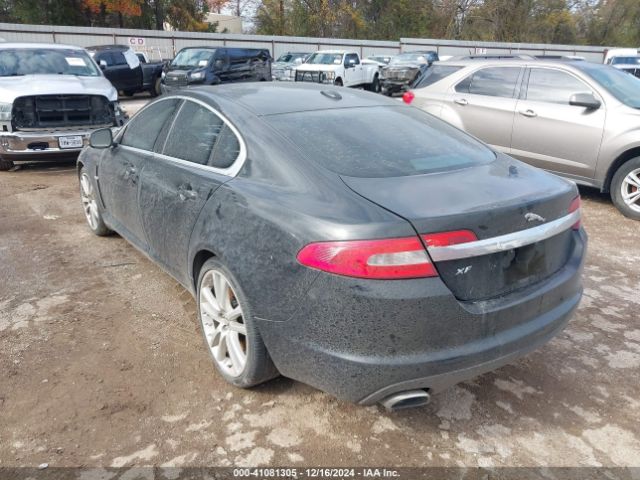 2011 JAGUAR XF SAJWA0GB4BLR81967 Photo 2