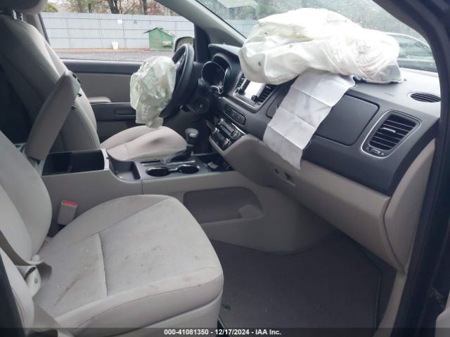 KNDMB5C10M6673807 KIA SEDONA LX