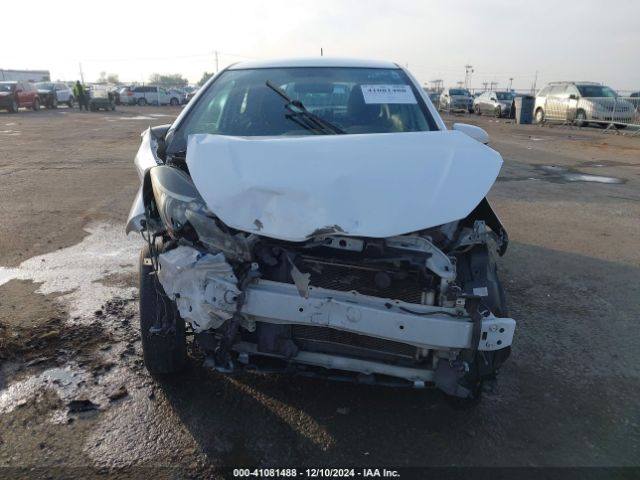 VNKJTUD38FA016156 Toyota YARIS LE