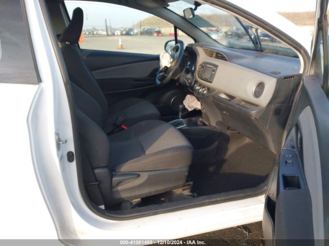 VNKJTUD38FA016156 Toyota YARIS LE