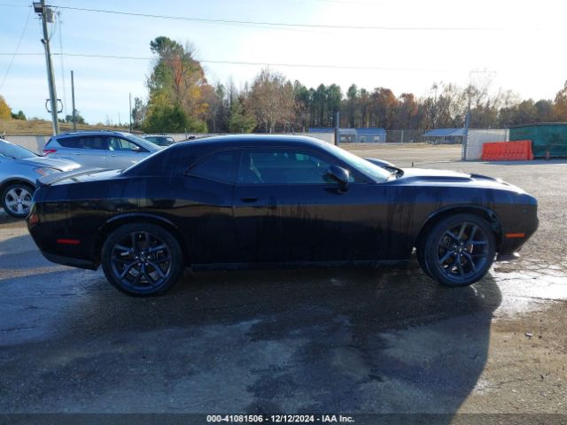 2C3CDZAG0KH632520 Dodge Challenger Sxt