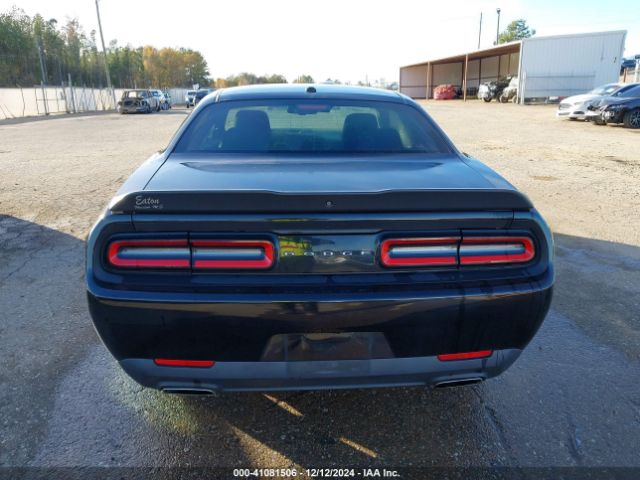 2C3CDZAG0KH632520 Dodge Challenger Sxt