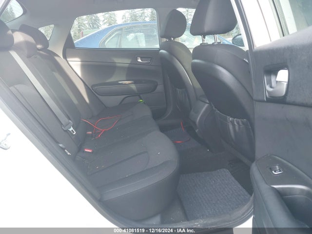 KIA Optima Lx 2017 5XXGT4L32HG172771 Image 8