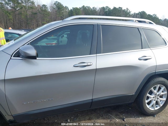 Jeep Cherokee Latitude 2016 1C4PJMCB9GW310350 Image 15