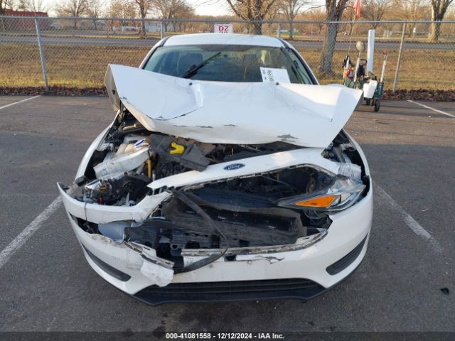 1FADP3F22FL353327 Ford FOCUS SE