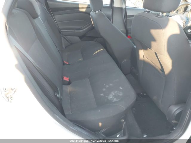 1FADP3F22FL353327 Ford FOCUS SE