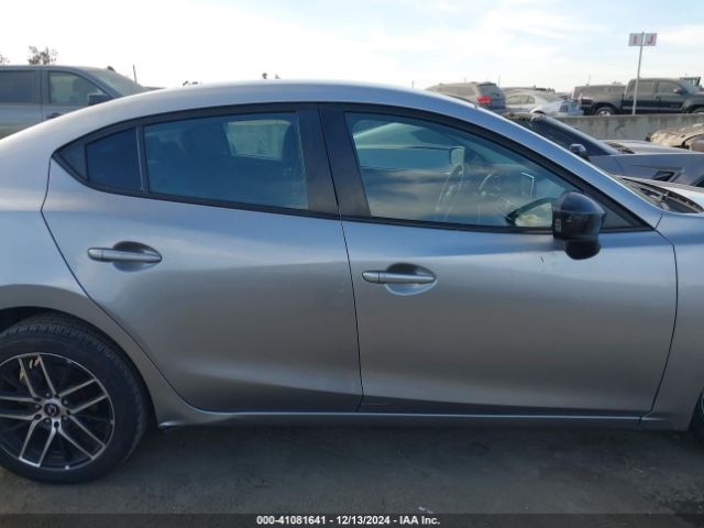 3MZBM1U71FM195796 Mazda Mazda3 I Sport