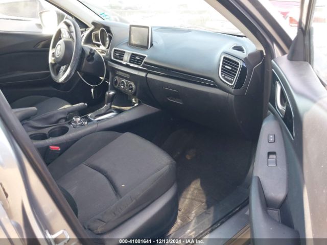 3MZBM1U71FM195796 Mazda Mazda3 I Sport