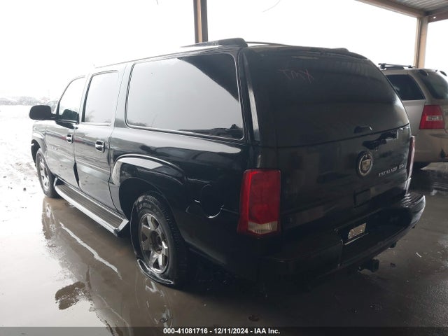 2005 CADILLAC ESCALADE ESV 3GYFK66NX5G122081 Photo 2