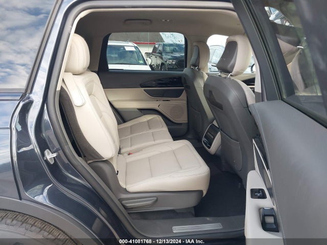 5LMPJ8JAXRJ865804 Lincoln Nautilus Premiere