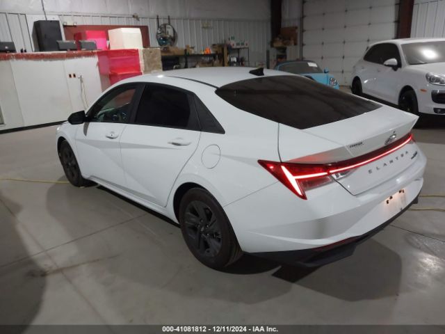 KMHLM4AJ4NU019064 Hyundai Elantra Hybrid Blue