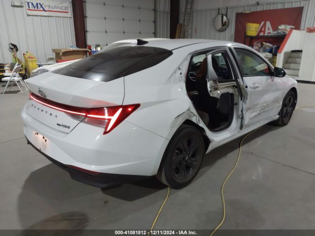 KMHLM4AJ4NU019064 Hyundai Elantra Hybrid Blue