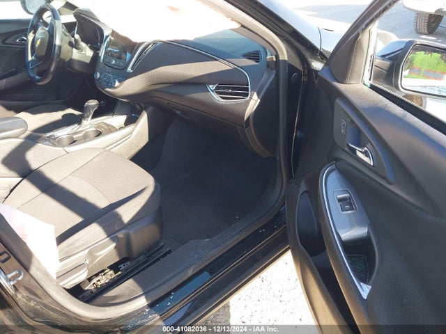 1G1ZD5ST7JF197384 Chevrolet MALIBU LT