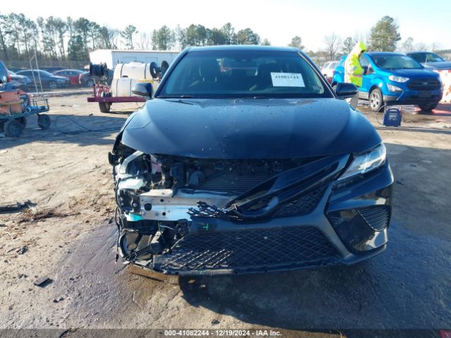 4T1B11HK1JU046329 Toyota CAMRY SE