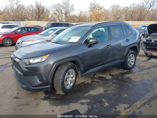 2T3F1RFV2KW060438 Toyota RAV4 LE