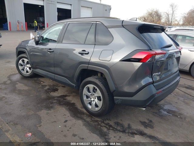 2T3F1RFV2KW060438 Toyota RAV4 LE
