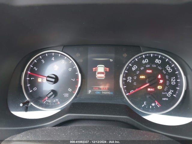 2T3F1RFV2KW060438 Toyota RAV4 LE