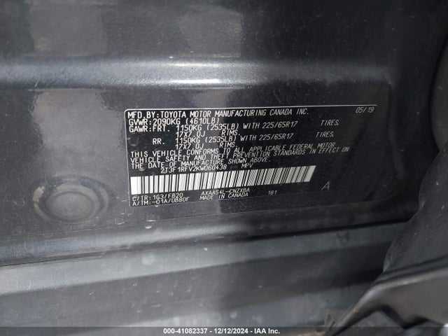 2T3F1RFV2KW060438 Toyota RAV4 LE